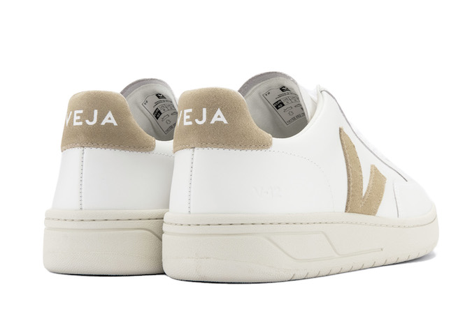 VEJA Sneaker V-12 aus Leder extra white / dune bei glore.de
